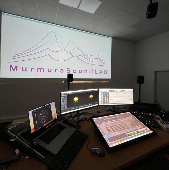 Ecran tactile Raven MTI Max, Station Avid S1, Vidéo projecteur 4K Optoma